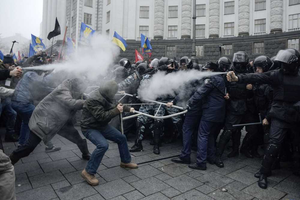 Столкновения под Кабинетом Министров
