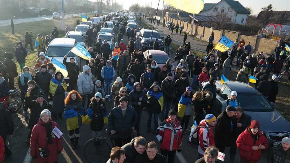 Суды начали наказывать участников автопробега к Межигорью