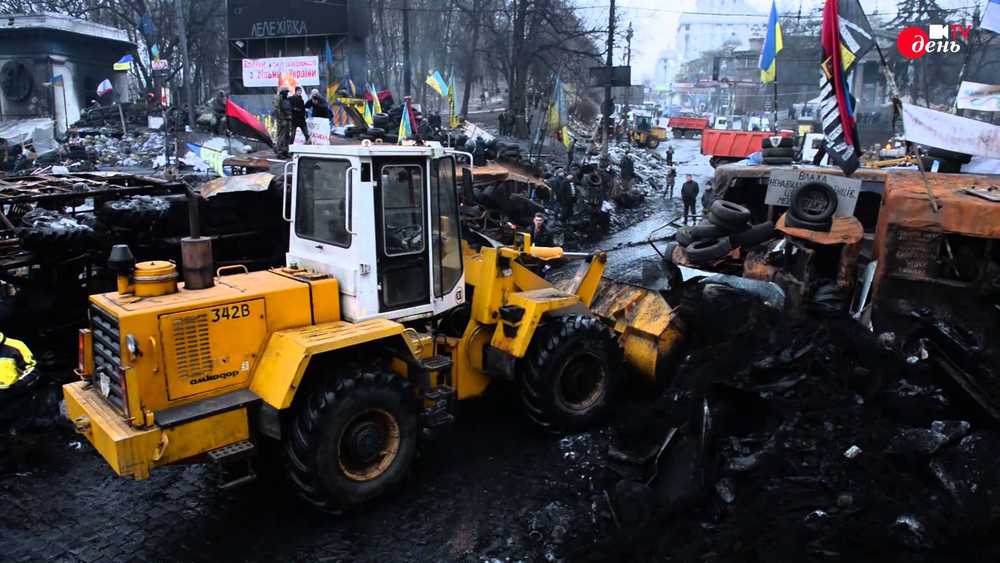Освобождение КГГА и части улиц протестующими в обмен на освобождение активистов